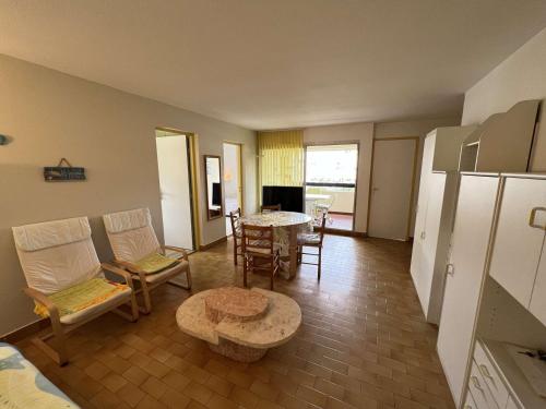 Appartement Cap d'Agde, 2 pièces, 6 personnes - FR-1-702-18