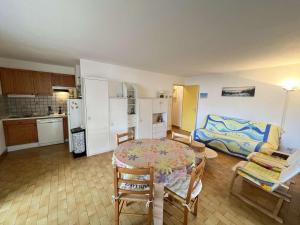 Appartement Cap d'Agde, 2 pièces, 6 personnes - FR-1-702-18