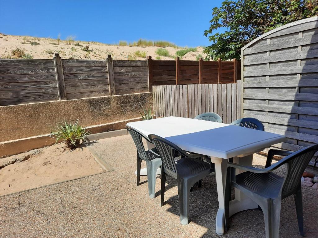 Appartement Capbreton, 3 pièces, 4 personnes - FR-1-239-703 LES JARDINS DE LA PLAGE PARKING BEAUSOLEIL RES. LES JARDINS DE LA PLAGE VI, 40130 Capbreton