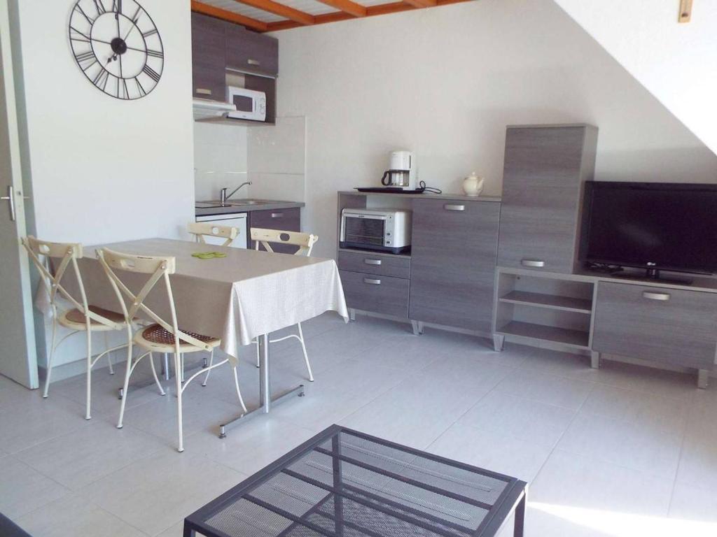 Appartement Appartement Carnac, 4 pièces, 6 personnes - FR-1-477-145 86 Avenue d'Arvor 56340 Carnac