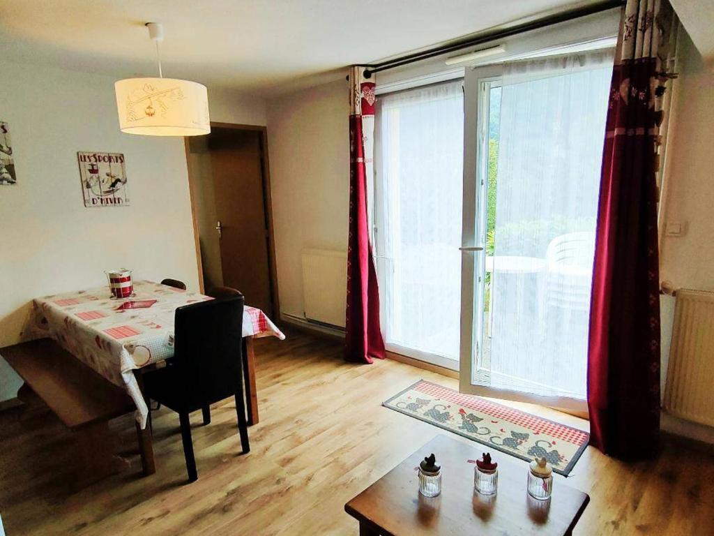 Appartement Cauterets, 1 pièce, 6 personnes - FR-1-234-182 10 Chemin De L'Ãcureuil -  -, 65110 Cauterets