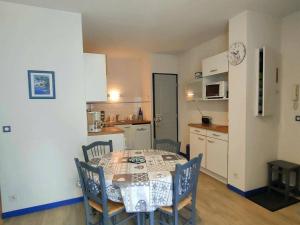 Appartement Cauterets, 2 pièces, 4 personnes - FR-1-234-93