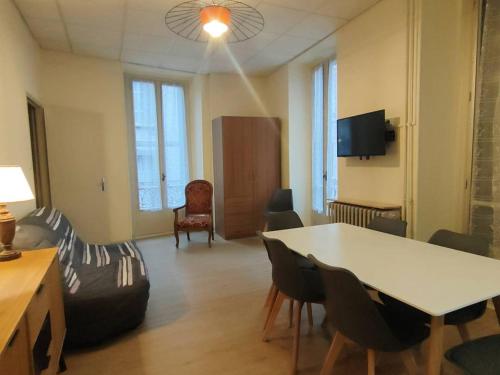 Appartement Cauterets, 2 pièces, 5 personnes - FR-1-234-122