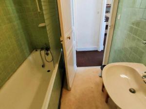 Appartement Cauterets, 2 pièces, 5 personnes - FR-1-234-145