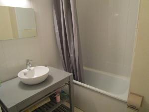 Appartement Cauterets, 2 pièces, 5 personnes - FR-1-234-237