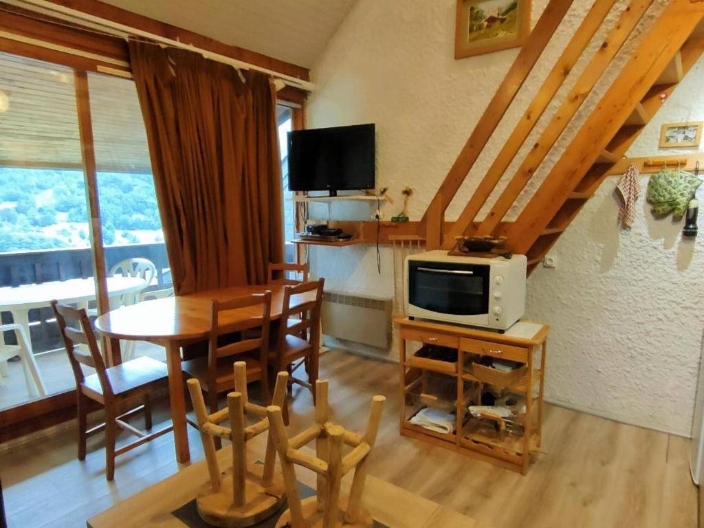 Appartement Appartement Cauterets, 2 pièces, 6 personnes - FR-1-234-238 2 chemin du Lisey 65110 Cauterets