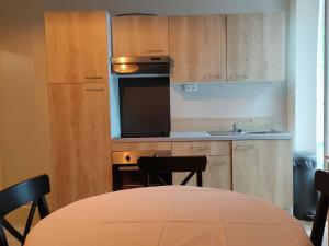 Appartement Cauterets, 3 pièces, 6 personnes - FR-1-234-124