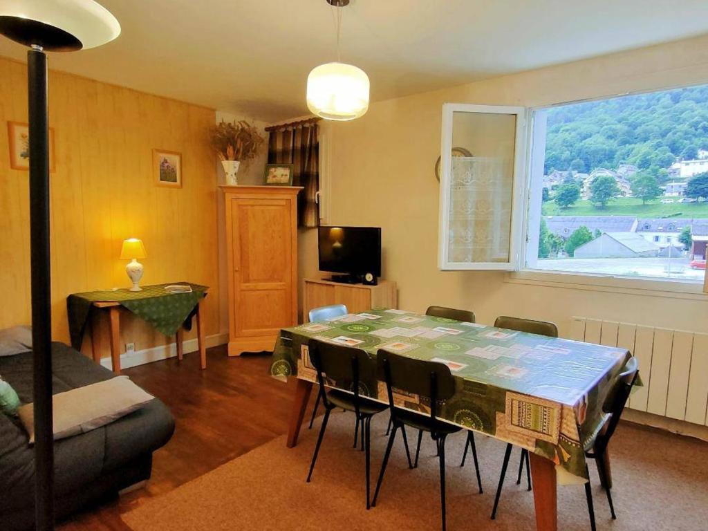 Appartement Cauterets, 3 pièces, 6 personnes - FR-1-234-208 27 Rue Alsace Lorraine - -, 65110 Cauterets