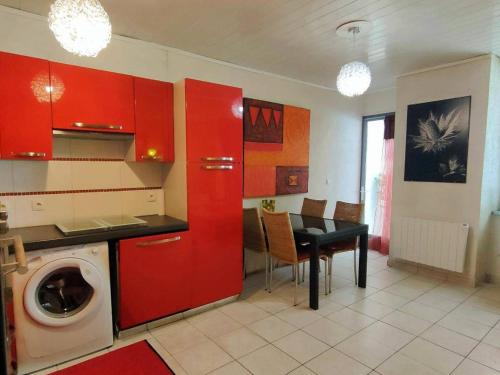 Appartement Cauterets, 3 pièces, 8 personnes - FR-1-234-149