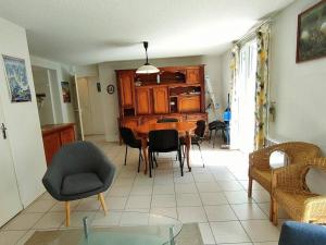 Appartement Cauterets, 3 pièces, 8 personnes - FR-1-234-78