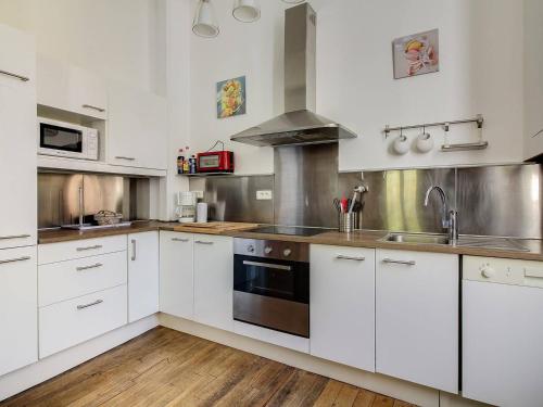 Appartement Cauterets, 6 pièces, 11 personnes - FR-1-401-154