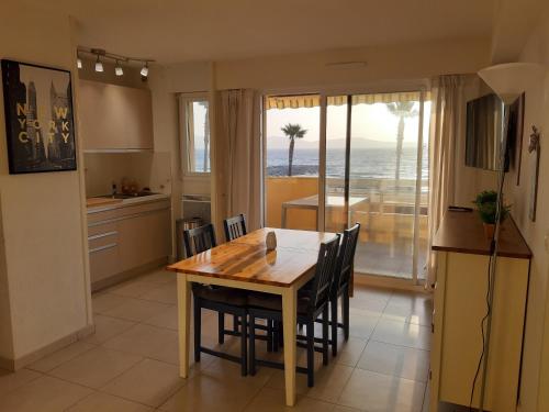 appartement Cavalaire face à la mer