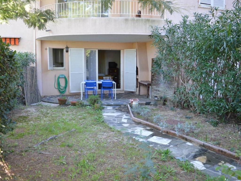 Appartement Cavalaire-sur-Mer, 1 pièce, 4 personnes - FR-1-226B-26 Bat Le Galion Appt NÂ°2120 Rdc - Bd Pasteur -, 83240 Cavalaire-sur-Mer