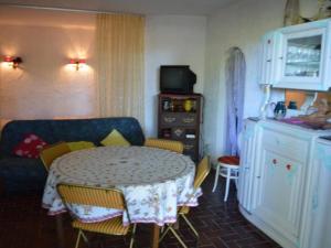 Appartement Cavalaire-sur-Mer, 1 pièce, 4 personnes - FR-1-226B-26