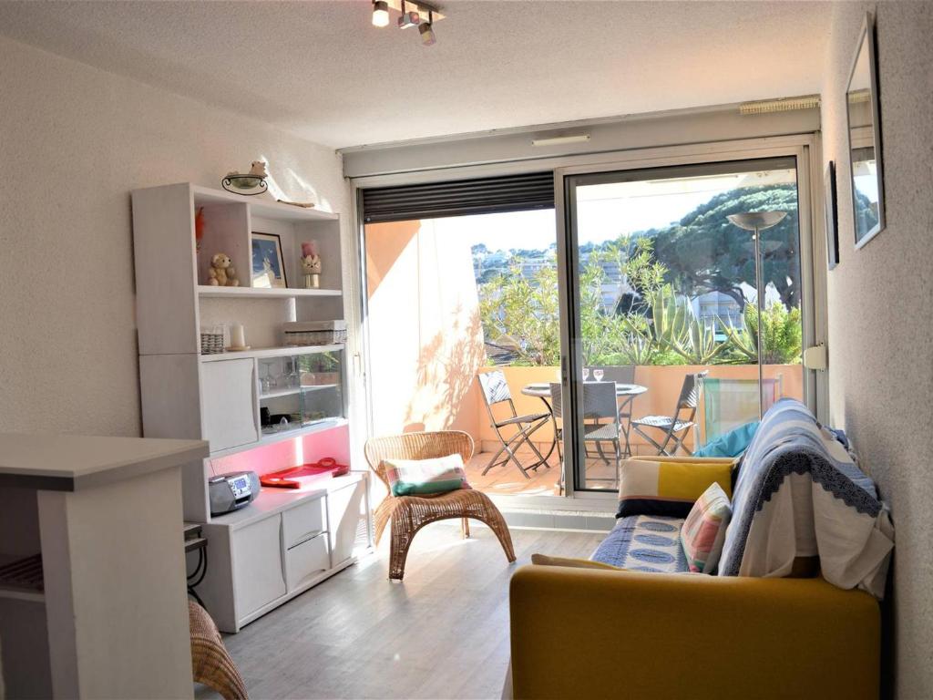 Appartement Appartement Cavalaire-sur-Mer, 1 pièce, 4 personnes - FR-1-226B-31 Appartement NÂ°42 - 3Eme Etage - Avenue Gambetta - 83240 Cavalaire-sur-Mer