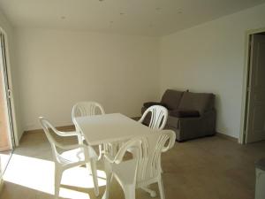Appartement Cavalaire-sur-Mer, 2 pièces, 4 personnes - FR-1-100-126