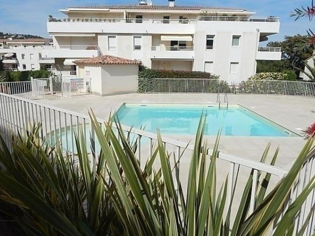 Appartement Appartement Cavalaire-sur-Mer, 2 pièces, 4 personnes - FR-1-100-215 Chemin des Canissons Résidence Cap Marine Bât B apt 210 83240 Cavalaire-sur-Mer