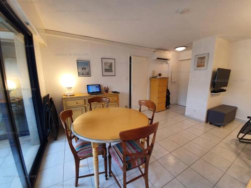 Appartement Cavalaire-sur-Mer, 2 pièces, 4 personnes - FR-1-100-277