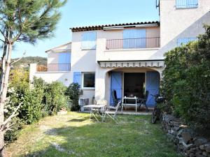 Appartement Appartement Cavalaire-sur-Mer, 2 pièces, 4 personnes - FR-1-226B-103 CHEMIN DES COLLIERES BATIMENT H - APPARTEMENT N°94 REZ-DE-JARDIN 83240 Cavalaire-sur-Mer Provence-Alpes-Côte d\'Azur