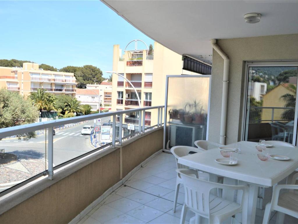 Appartement Appartement Cavalaire-sur-Mer, 2 pièces, 4 personnes - FR-1-226B-105 APPARTEMENT T2 - 4 COUCHAGES 101 avenue Pierre Rameil 83240 Cavalaire-sur-Mer