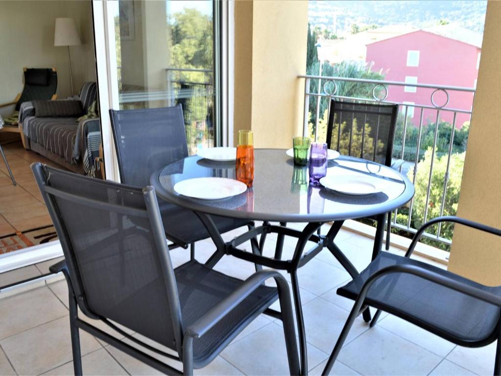 Appartement Appartement Cavalaire-sur-Mer, 2 pièces, 4 personnes - FR-1-226B-109 BATIMENT A - APPARTEMENT N° 301 735 AVENUE MARECHAL LYAUTEY 83240 Cavalaire-sur-Mer