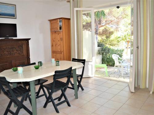 Appartement Cavalaire-sur-Mer, 2 pièces, 4 personnes - FR-1-226B-111