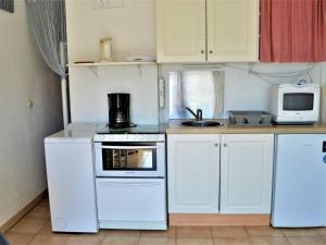 Appartement Appartement Cavalaire-sur-Mer, 2 pièces, 5 personnes - FR-1-226B-101 ENTREE 3 - APPARTEMENT 425 69 RUE ALPHONSE DAUDET 83240 Cavalaire-sur-Mer Provence-Alpes-Côte d\'Azur