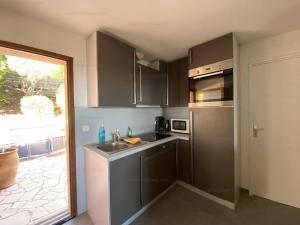 Appartement Cavalaire-sur-Mer, 3 pièces, 4 personnes - FR-1-100-258