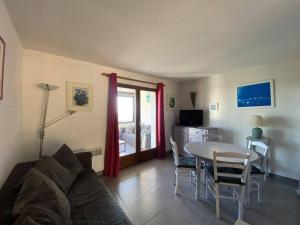 Appartement Cavalaire-sur-Mer, 3 pièces, 4 personnes - FR-1-100-258