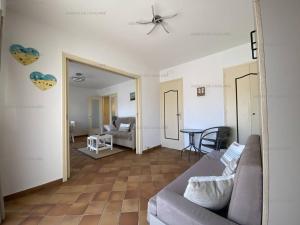 Appartement Appartement Cavalaire-sur-Mer, 3 pièces, 4 personnes - FR-1-100-273 89 avenue Maréchal Lyautey Résidence le Méditerranée, Appt n°D16 83240 Cavalaire-sur-Mer Provence-Alpes-Côte d\'Azur