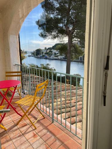 Appartement centre Port-Grimaud avec vue magnifique sur la Giscle