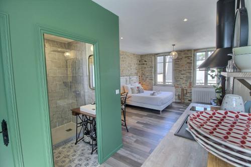 Appartement centre-ville avec terrasse RUSTIQUE