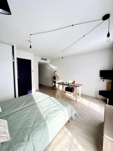 Appartement centre-ville * Balcon * Vue montagne