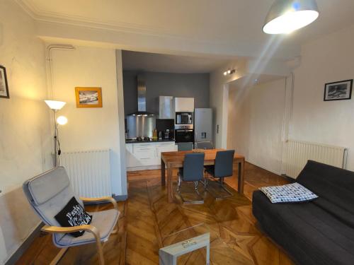 Appartement centre-ville pour séjour et cure