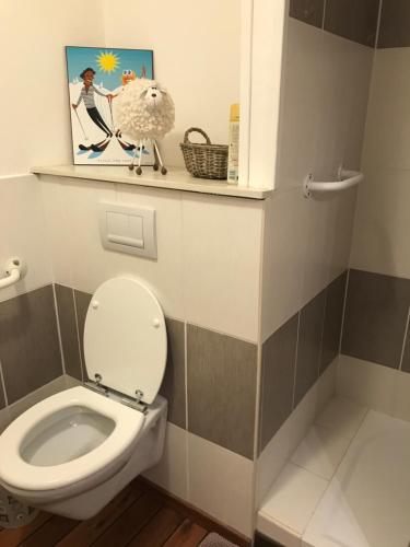APPARTEMENT CENTRE VILLE WIFI PARKING DRAPS FOURNIS