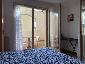 Appartement Appartement Cerbère, 1 pièce, 4 personnes - FR-1-225C-97 APPARTEMENT 813 - ESCALIER 8 ZAC DE PEYREFITE 66290 Cerbère Languedoc-Roussillon