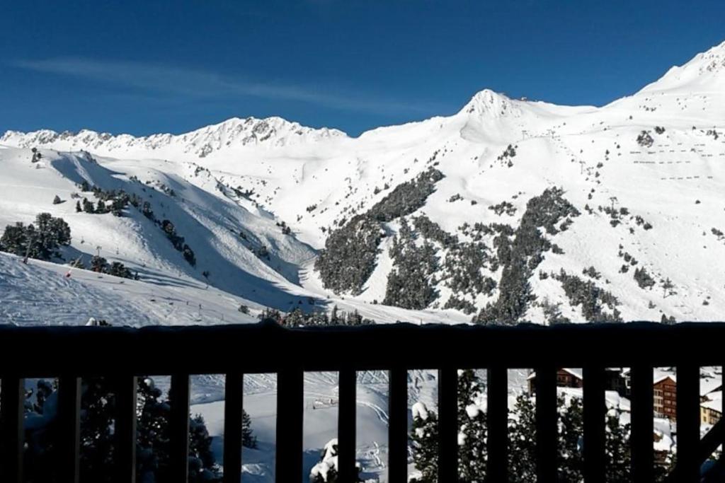 Appartement Appartement chaleureux ( 4-6 pers) Chalet des Neiges Arolles CHALET CHAMOIS, Appt. n° 2, RDC CHALET DES NEIGES- RESIDENCE AROLLES  Arc 2000