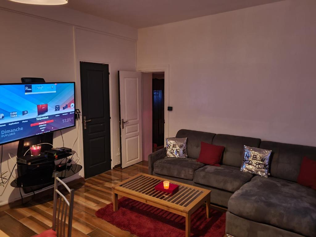 Appartement chaleureux à 35mn de Paris 20 Rue Jean Jacques Rousseau, 91100 Corbeil-Essonnes