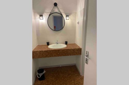 Appartement chaleureux au cœur d un village classé
