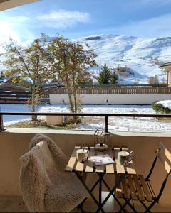 Appartement chaleureux Vue sur la Montagne