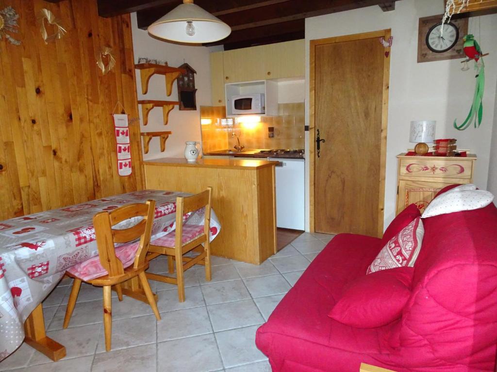 Appartement Champagny-en-Vanoise, 3 pièces, 4 personnes - FR-1-464-95 RÃ©sidence Les Hauts De Planchamp -  -, 73350 Champagny-en-Vanoise