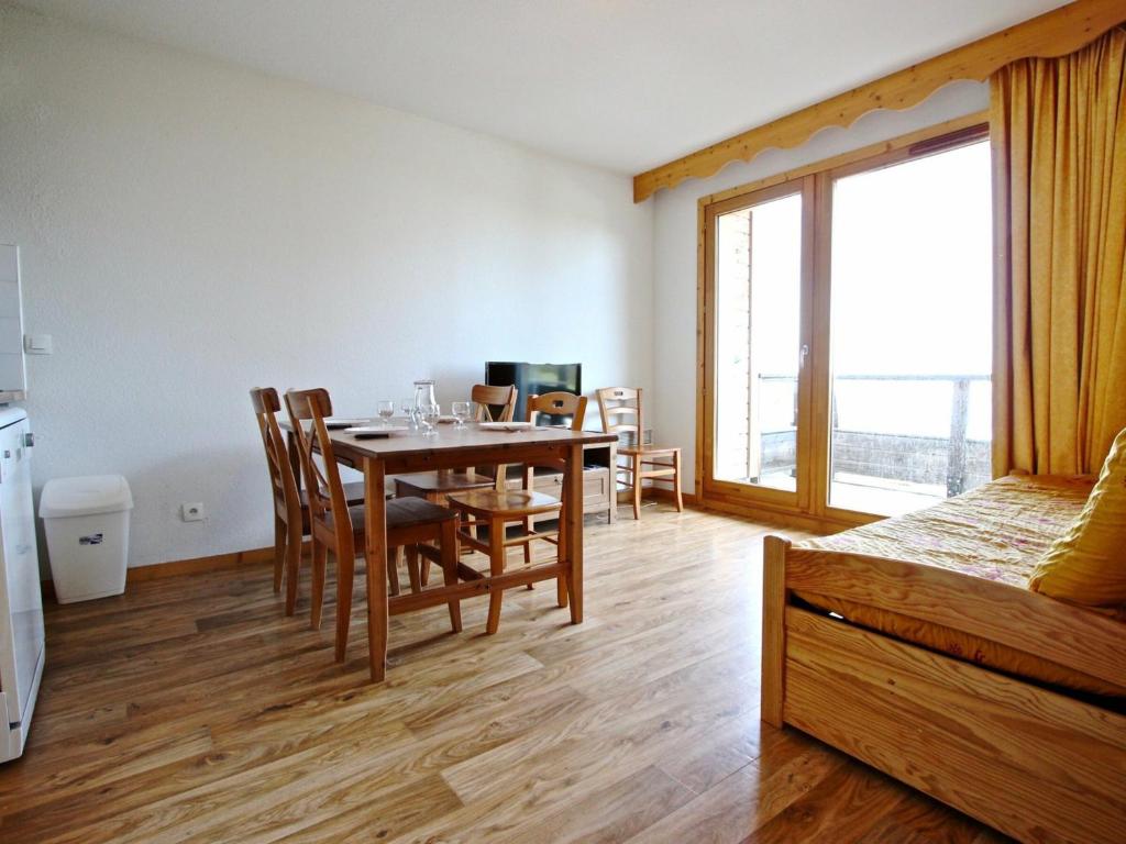 Appartement Appartement Chamrousse, 1 pièce, 6 personnes - FR-1-549-20 793 ROUTE DE LA CROISETTE 38410 Chamrousse