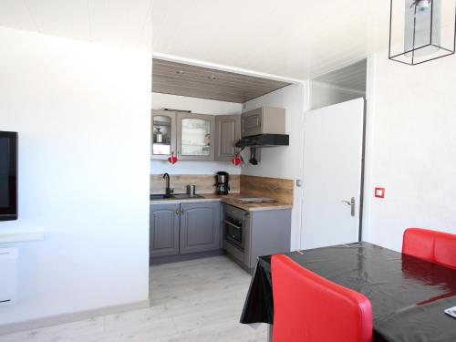 Appartement Chamrousse, 2 pièces, 4 personnes - FR-1-340-259