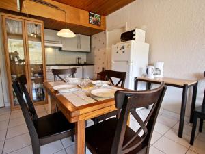 Appartement Chamrousse, 2 pièces, 4 personnes - FR-1-549-69