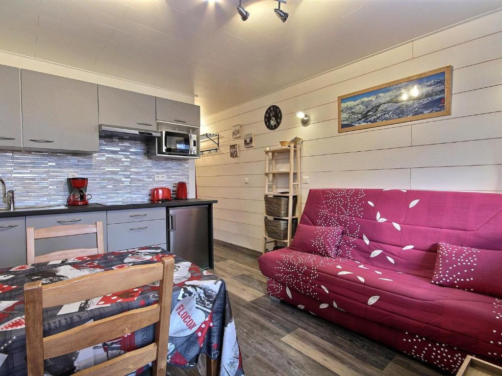 Appartement Chamrousse, 2 pièces, 4 personnes - FR-1-549-97