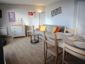 Appartement Chamrousse, 2 pièces, 6 personnes - FR-1-340-157