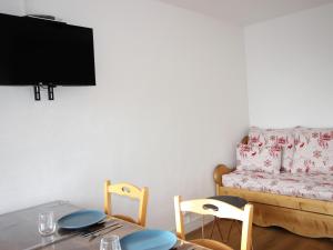 Appartement Chamrousse, 2 pièces, 6 personnes - FR-1-340-266