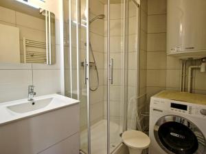 Appartement Chamrousse, 2 pièces, 6 personnes - FR-1-549-68