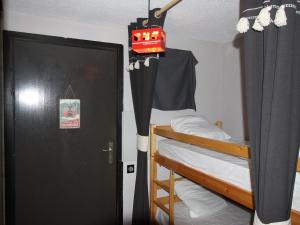 Appartement Chamrousse, 2 pièces, 6 personnes - FR-1-549-81