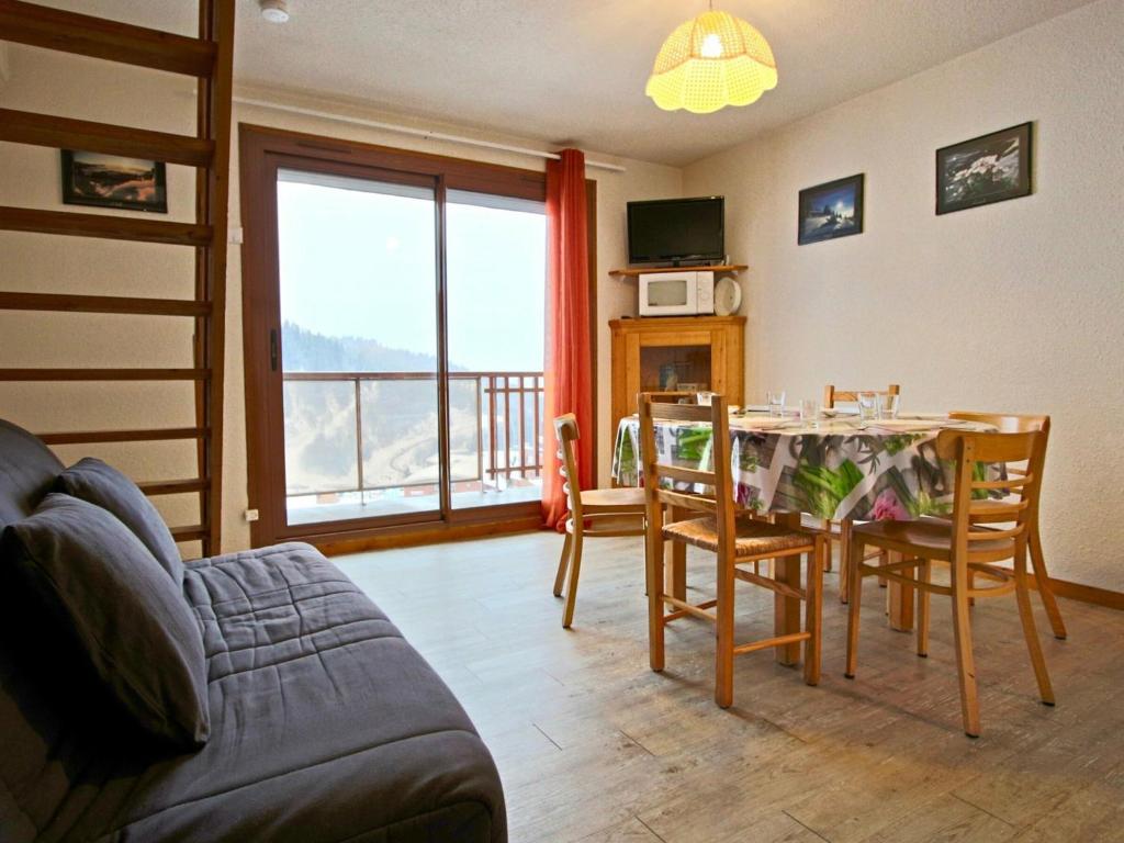 Appartement Appartement Chamrousse, 2 pièces, 7 personnes - FR-1-340-229 519 Rue des Cargneules RECOIN 38410 Chamrousse